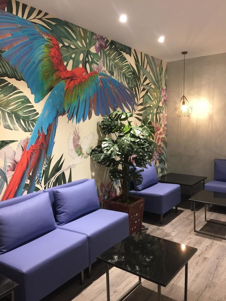 Hotel Transit Barcelona Bagian luar foto