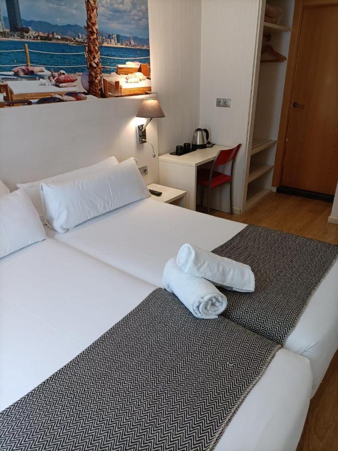 Hotel Transit Barcelona Bagian luar foto