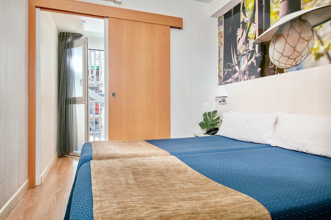 Hotel Transit Barcelona Bagian luar foto