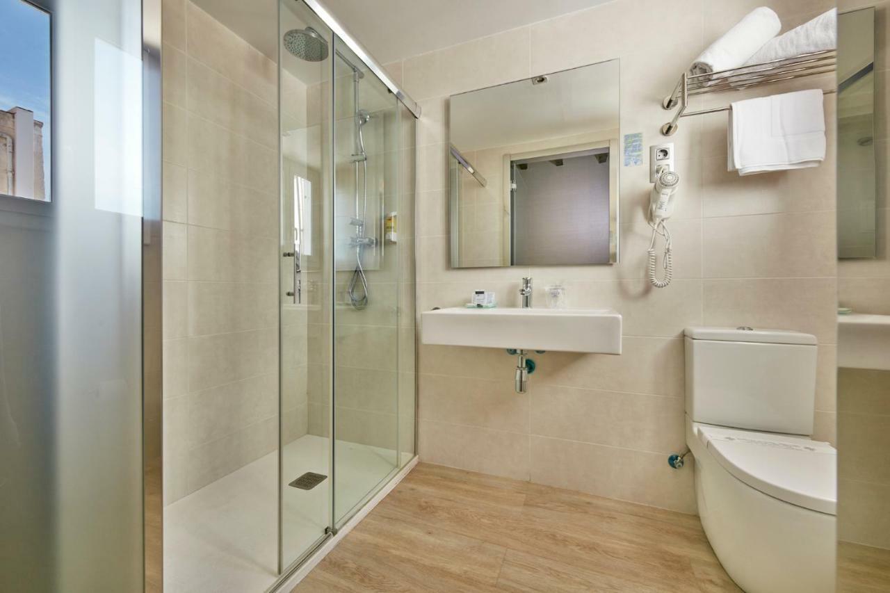 Hotel Transit Barcelona Bagian luar foto