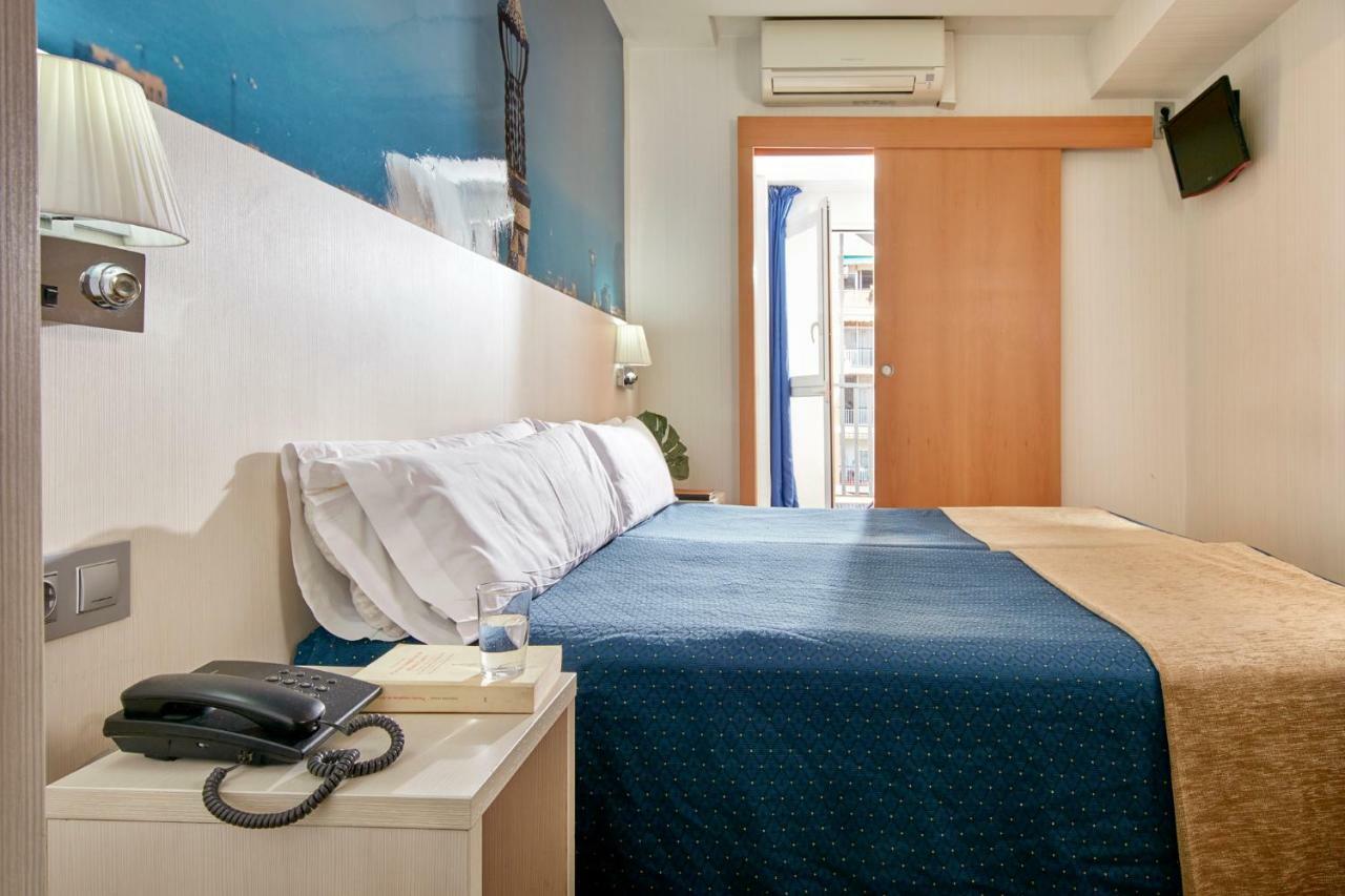Hotel Transit Barcelona Bagian luar foto