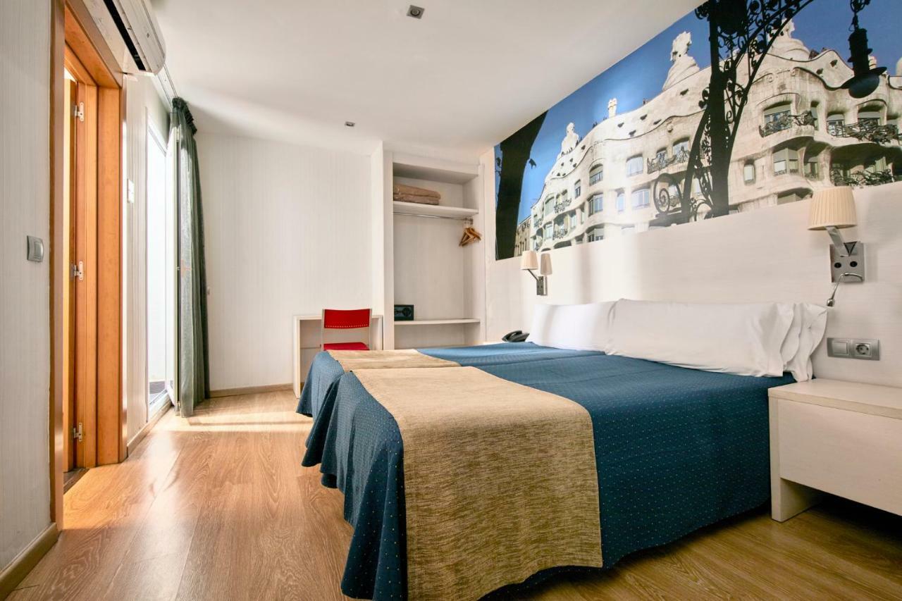 Hotel Transit Barcelona Bagian luar foto